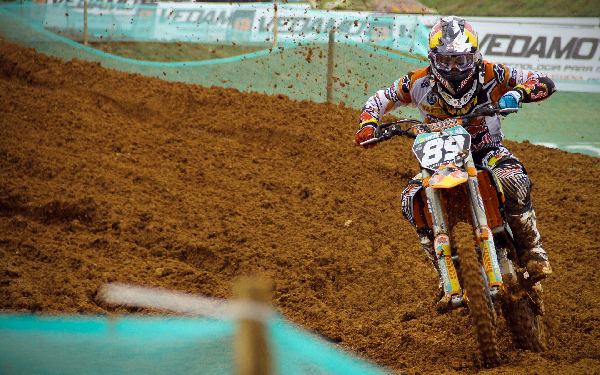 开云足球直播-世界排名争夺战之夜，贝恩数据全面爆炸，重塑竞争格局